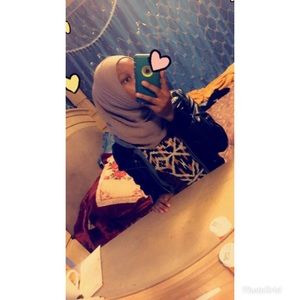 Meet your Posher, Halima